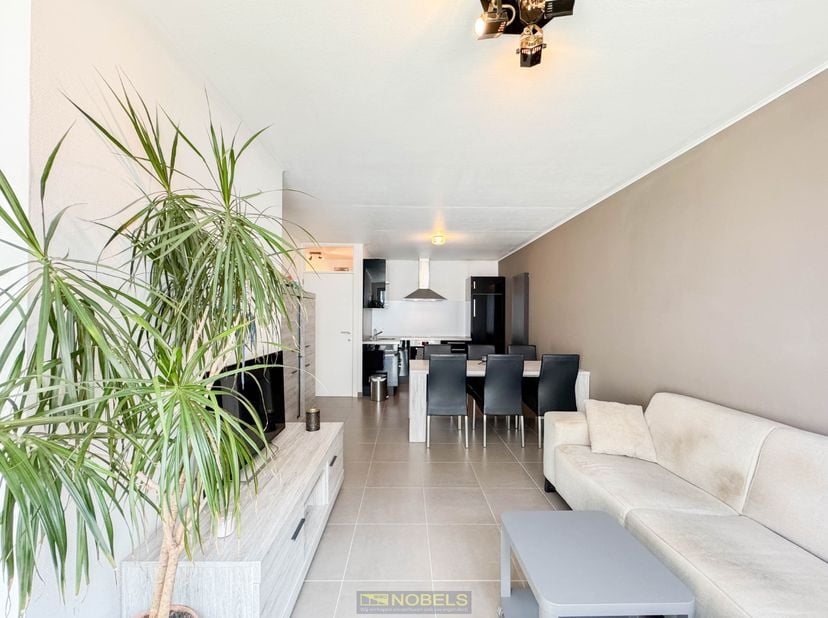 APPARTEMENT 1 CHAMBRE PRÊT À EMMÉNAGER, SITUÉ IDÉALEMENT AU CENTRE D’AUDENARDE !&lt;br /&gt;
Situé à côté de la GARE et à distance de marche des COMMERCES,