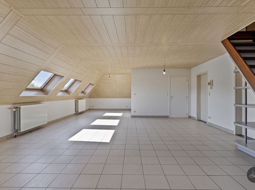 Voor meer info of om een bezoek in te plannen, contacteer Pieter via 016849684 of via pieter.maes@homixx.be.&lt;br /&gt;
Dit ruim appartement bevindt zich o