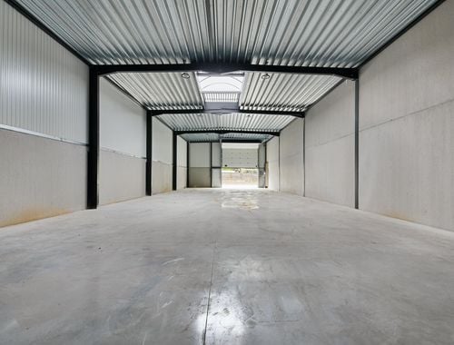                                         Bâtiment d’entreprise à vendre à Wijtschate, € 325.000
