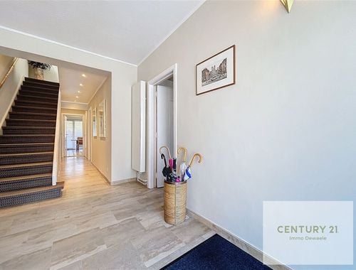                                         Bureaux à louer à Braine-l'Alleud, € 875
