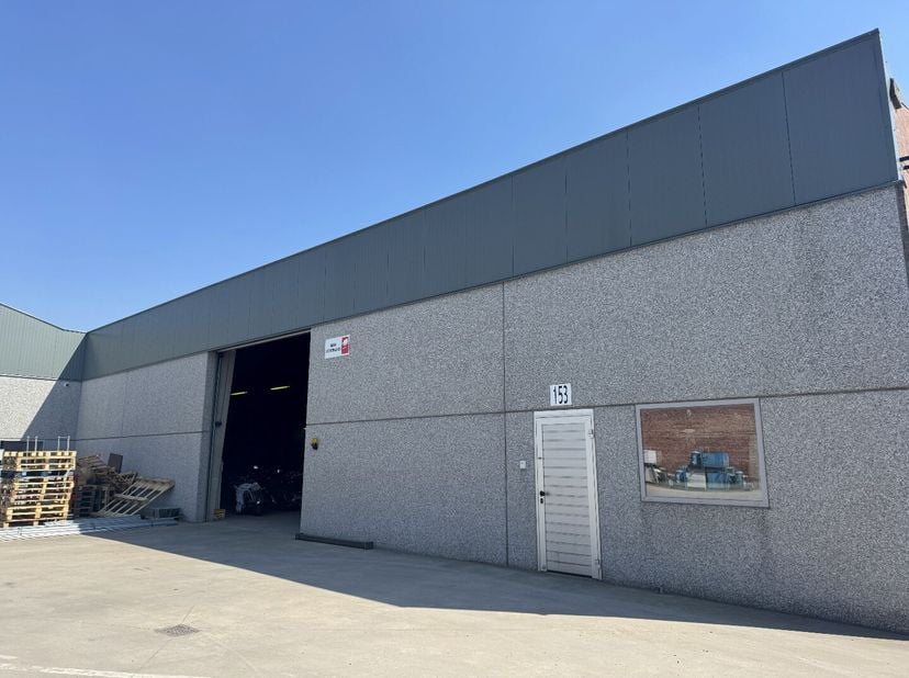 Bien professionnel à louer
                    à 8560 Gullegem