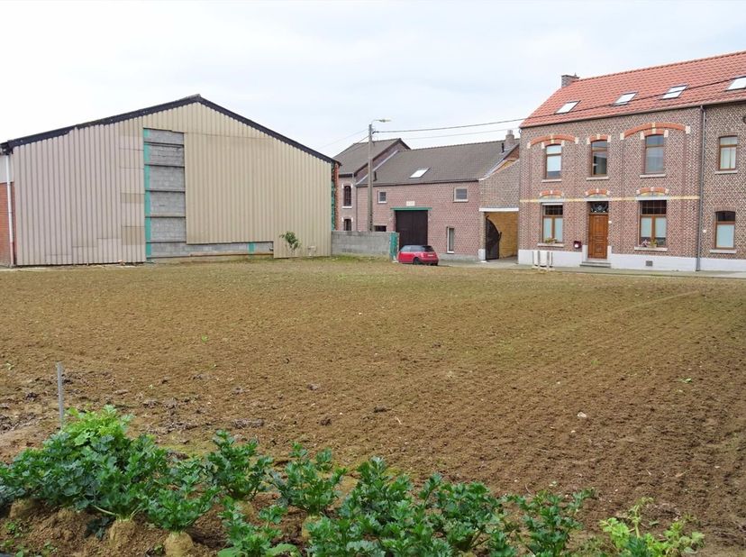 Terrain à vendre
                    à 3400 Overwinden