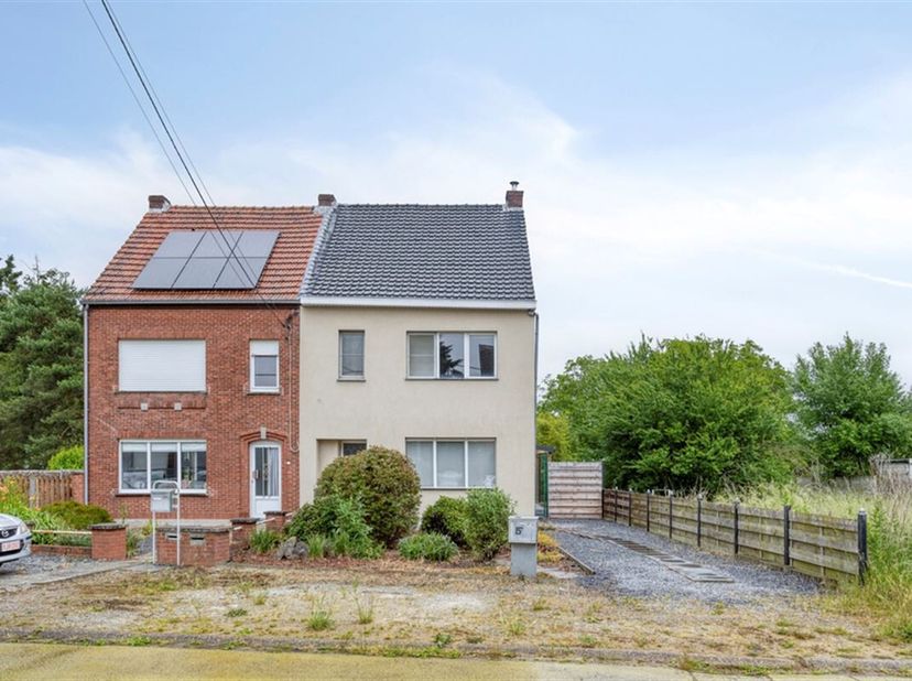 Une belle maison de départ dans un endroit pratique !  &lt;br /&gt;
Cette maison confortable est située le long de la Spoorwegstraat 15 à Aarschot sur un te