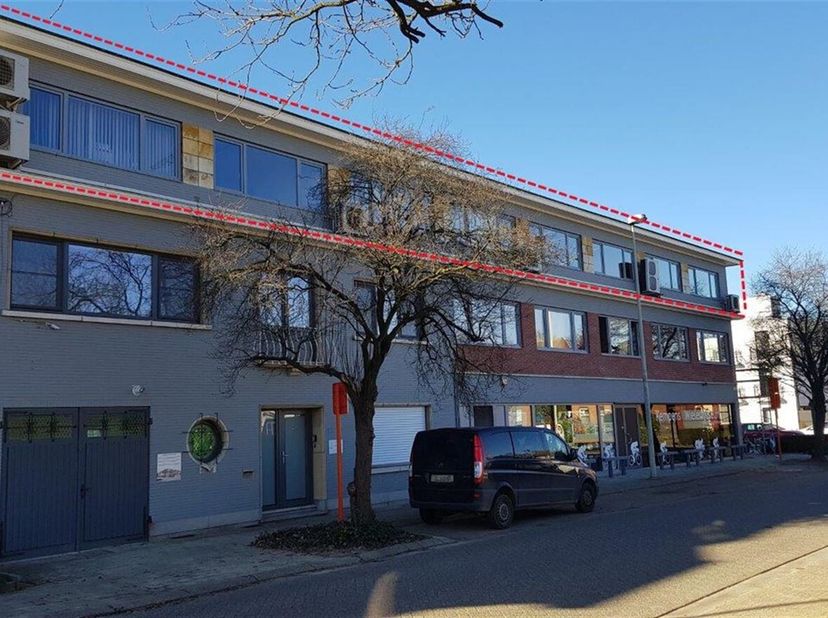 Bien professionnel à louer
                    à 2288 Bouwel