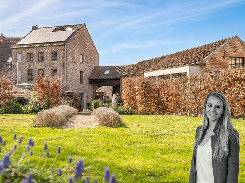 AUTHENTHIEKE WONING IN HET CENTRUM VAN HOEGAARDEN + BIJGEBOUW MET WELLNESS EN POLYVALENTE RUIMTE.&lt;br /&gt;
&lt;br /&gt;
⌂ HOOFDGEBOUW&lt;br /&gt;
&lt;br /&gt;
Stap binnen