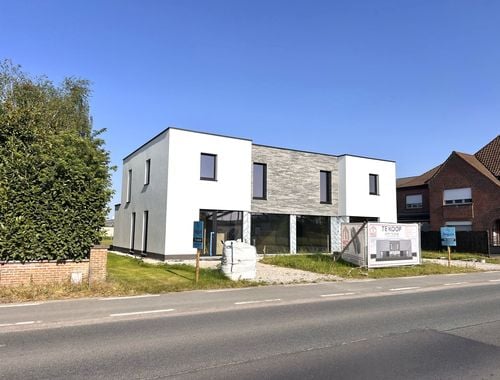                                         Maison à vendre à Wielsbeke, € 340.000
