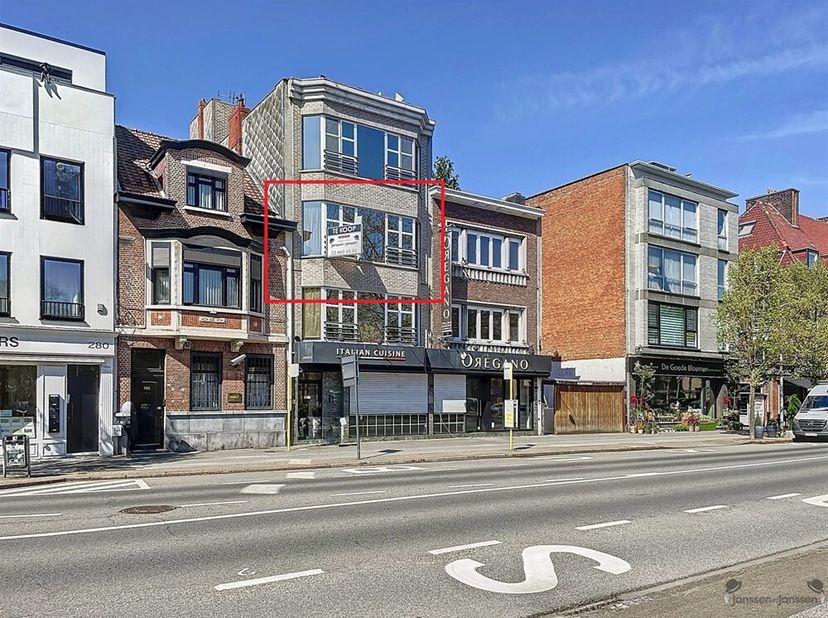 1-slaapkamerappartement in hartje Brasschaat ideaal als opbrengsteigendom!&lt;br /&gt;
Op zoek naar een slimme investering of een charmant startersapparteme