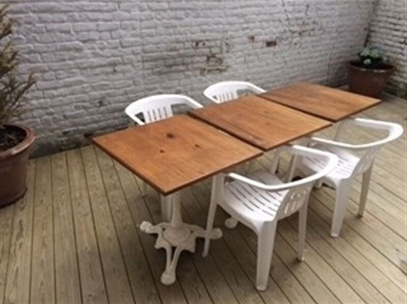 Au coeur du Quartier Européen, proche de toutes les commodités. Magnifique appartement entièrement meublé de ±45 m² situé au Rez de chaussée. L&#039;appart