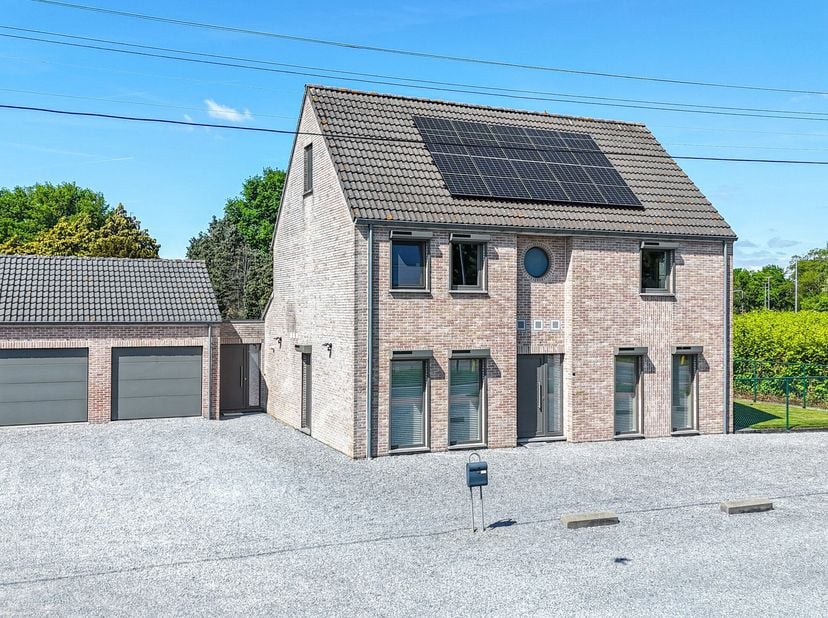 Bij ImmoFusion 7/7 &quot;open huis&quot;: klik op onze 3D-TOUR.&lt;br /&gt;
Ervaar vastgoed alsof je er zelf doorloopt!&lt;br /&gt;
Welkom in deze ruime vrijstaande woning