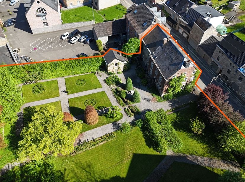 Découvrez ce bien virtuellement ==&amp;gt; https://urlr.me/Uv2FPQ -  Vous rêvez dun cadre de vie majestueux ? Découvrez cette somptueuse maison de maître
