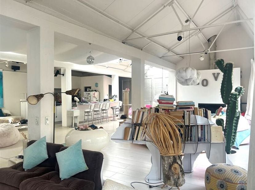 Forest - Molière - Chaussée d&#039;Alsemberg en intérieur d&#039;ilot, voici un ensemble composé d&#039;une splendide maison avec piscine intérieur de 15 x 3 ainsi e