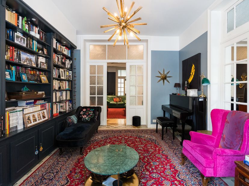 UCCLE, quartier Coghen, MAISON de caractère de ±278m² (6ch/4sdb) rénové avec goût, avec JARDIN de 125m². Située dans un quartier calme et résidentiel,