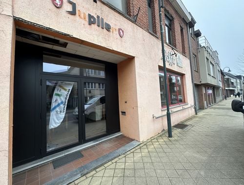                                         Handelszaak te huur in Balen, € 1.000
