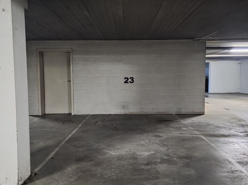 Zeer ruime kelderstaanplaats nr 23 residentie &quot; Haagbeuk&quot;.