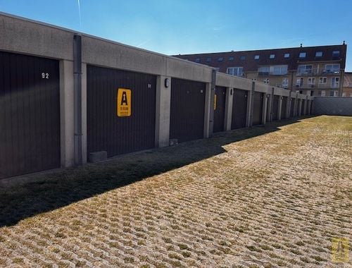                                         Garage te koop in Bredene, € 52.500
