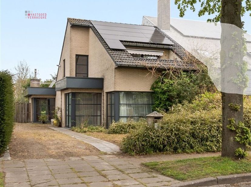 Maison à vendre
                    à 8200 Sint-Andries