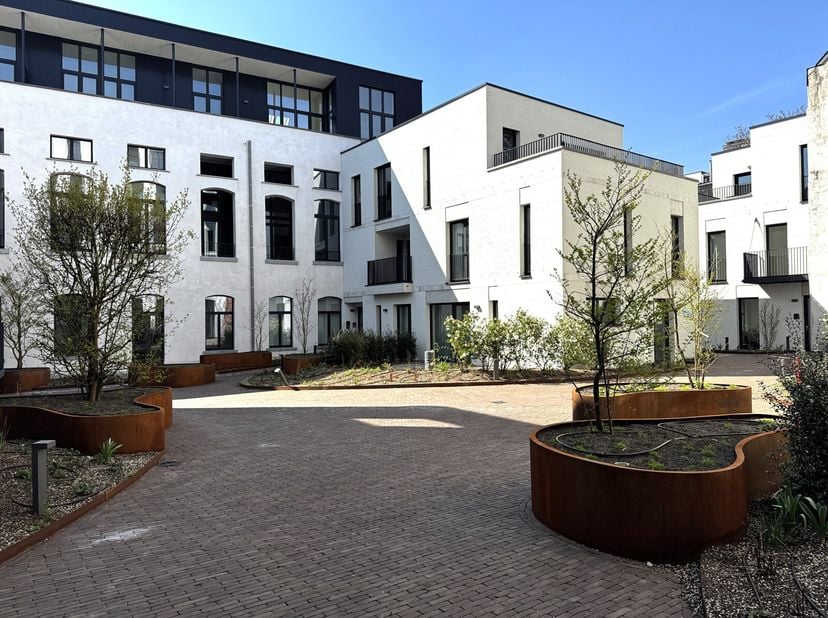 Appartement te koop
                    in 1050 Elsene