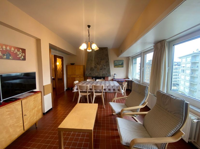 À Vendre : Charmant appartement avec vue latérale sur mer à Coxyde&lt;br /&gt;
Découvrez les nombreuses possibilités de cet appartement idéalement situé à C