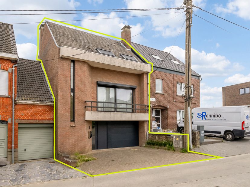 Te Pollare een deelgemeente van Ninove vindt u deze instapklare, energiezuinige woning op amper 2km van centrum Ninove en 10 minuten van de autosnelwe