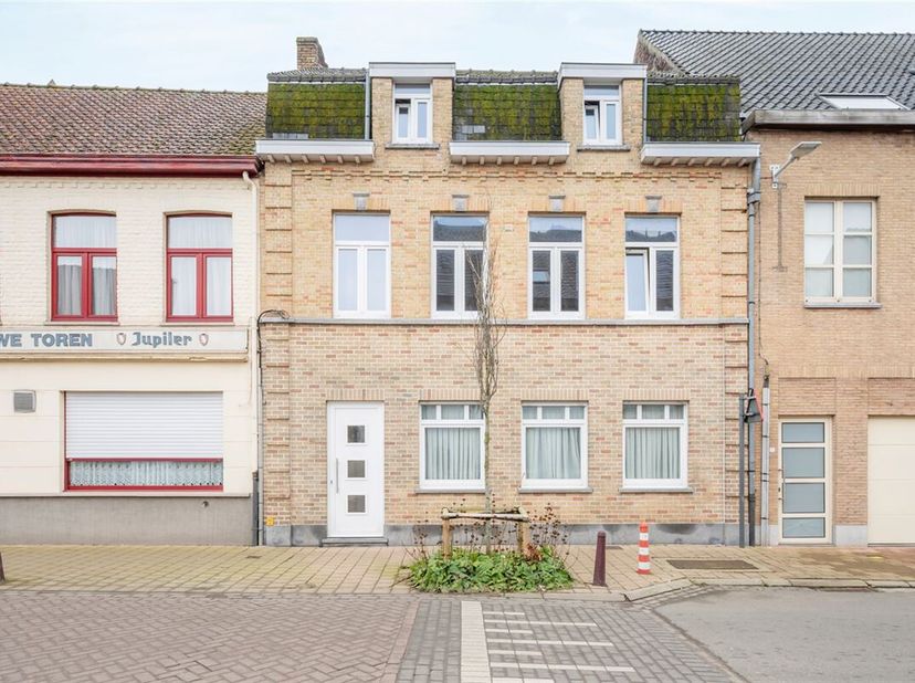 Bien professionnel à vendre
                    à 8970 Poperinge