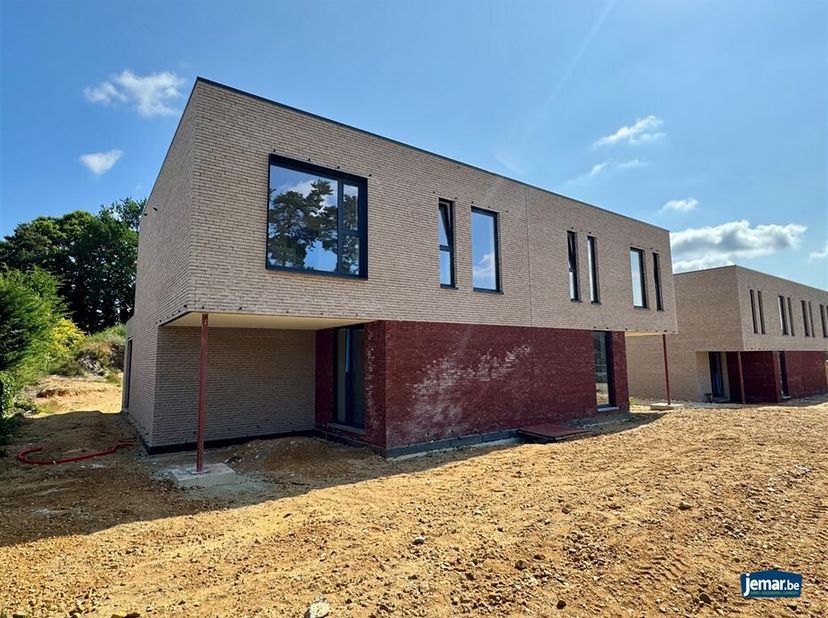 Moderne, energiezuinige nieuwbouwwoningen in Maasmechelen!&lt;br /&gt;
Droomt u van een stijlvolle en duurzame nieuwbouwwoning op een centrale locatie? In e