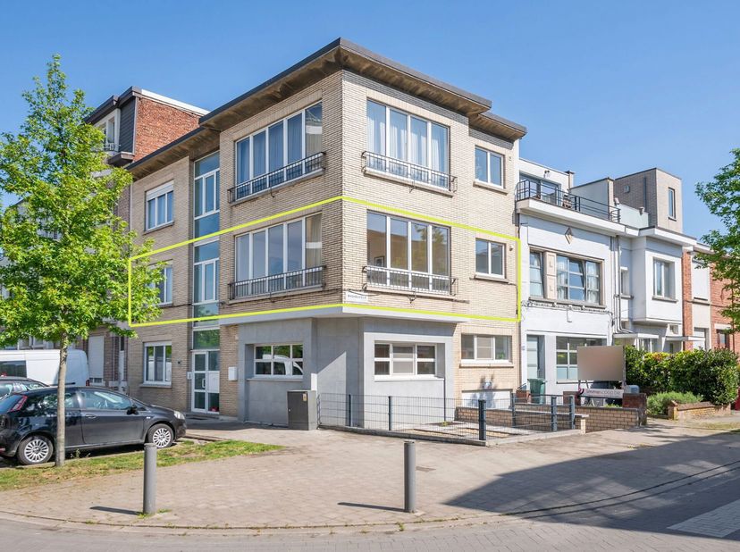 Appartement à vendre
                    à 2600 Berchem