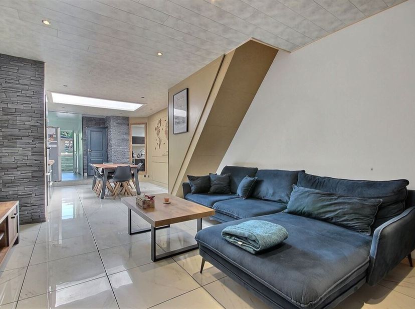 MAISON AVEC TROIS CHAMBRES ET JARDIN PLEIN SUD