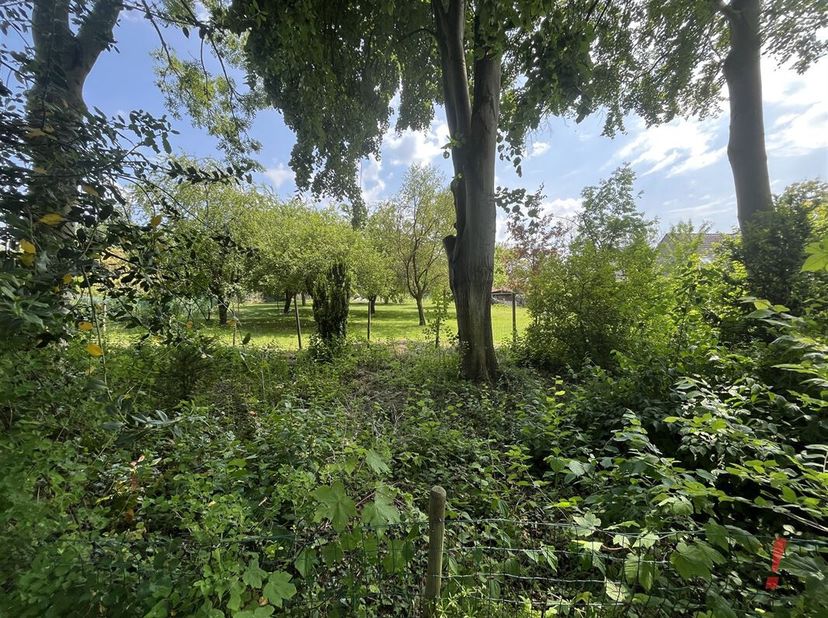 Unieke kans tot bouwen vlakbij het Flaminca park met een uitstekende orïentatie.&lt;br /&gt;
Dit lot bouwgrond (lot 3) op de hoek van deze mini-verkaveling