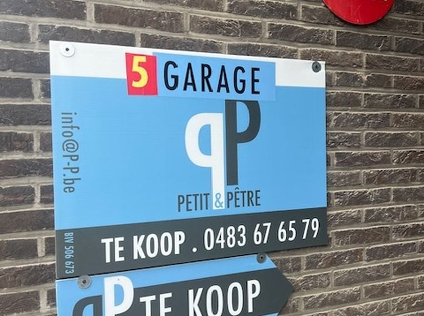 Garage à vendre
                    à 9660 Nederbrakel