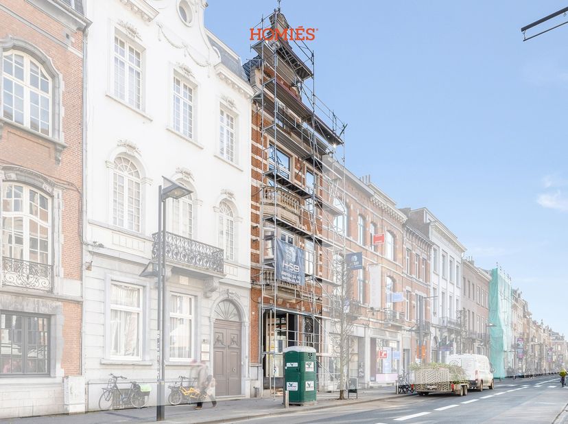 Graag presenteren wij u dit commercieel uitstekend gelegen (casco) handelspand op de Bondgenotenlaan, een van de drukste winkelstraten van Leuven. Dan