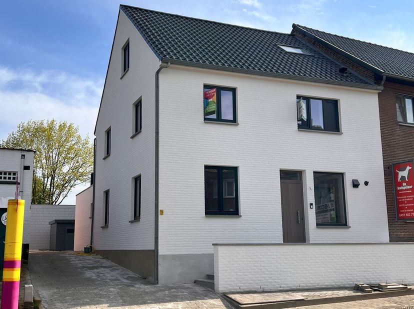 Appartement à vendre
                    à 3660 Opglabbeek