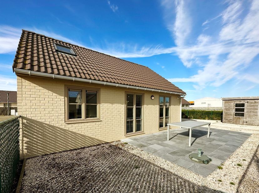 Ontdek de moderne vakantiewoning in Mercatorpark, Wenduine, gebouwd in 2013 en perfect gelegen op wandelafstand van het strand en de duinen. Met een z
