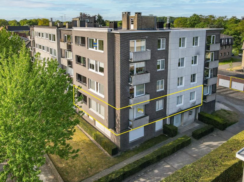 Appartement à vendre
                    à 8200 Sint-Andries