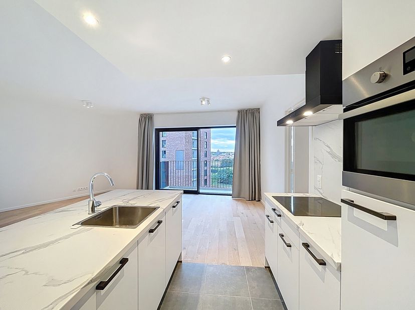 Entre le Cimetière d&#039;Ixelles et Delta, au 6E étage d&#039;un immeuble bâtit en 2023 avec ascenseur, superbe appartement une chambre de ± 60m² avec terrasse