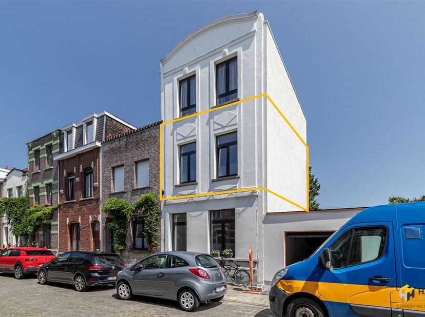 Instapklaar appartement (87 m²) met 2 slaapkamers in Berchem.&lt;br /&gt;
Het pand is gelegen in een rustige, gezellige buurt op een boogscheut van Berchem-