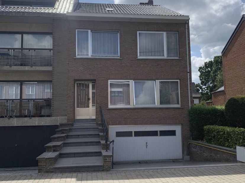 Bedrijfsvastgoed te koop
                    in 7850 Petit-Enghien