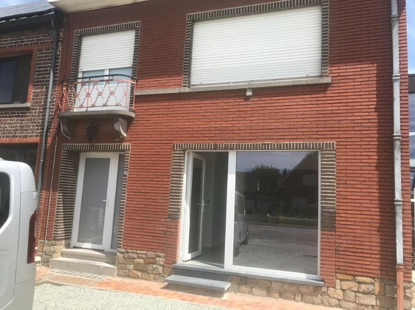Bien professionnel à louer
                    à 9280 Lebbeke