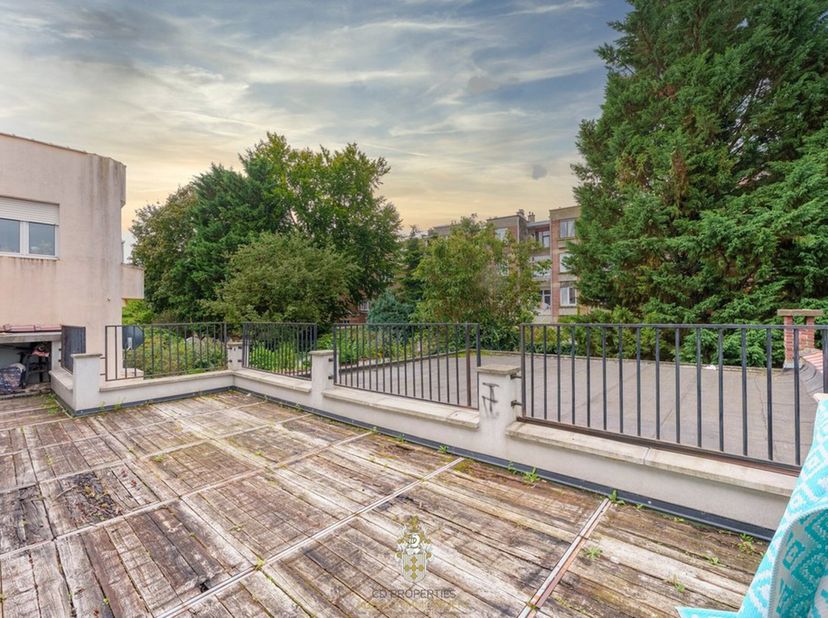 Quartier Koekelberg - APP. 3ch&lt;br /&gt;
Situé dans un quartier résidentiel paisible à proximité immédiate de la Basilique de Koekelberg, cet appartement