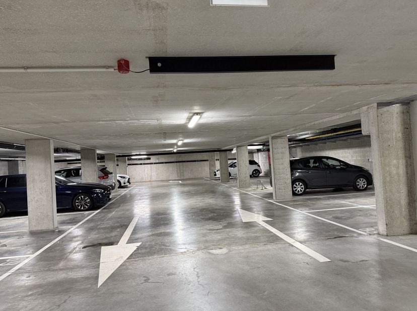 Garage à louer
                    à 3500 Hasselt