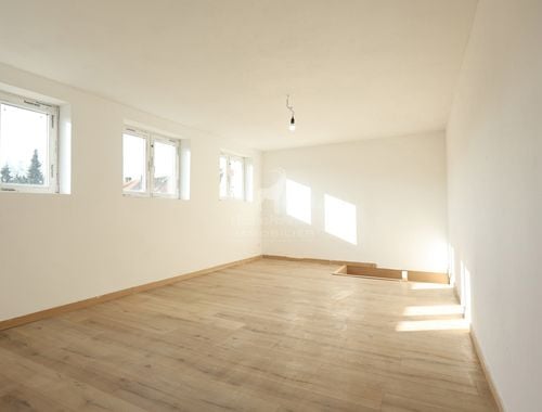                                         Woning te koop in Monceau-sur-Sambre, € 189.999
