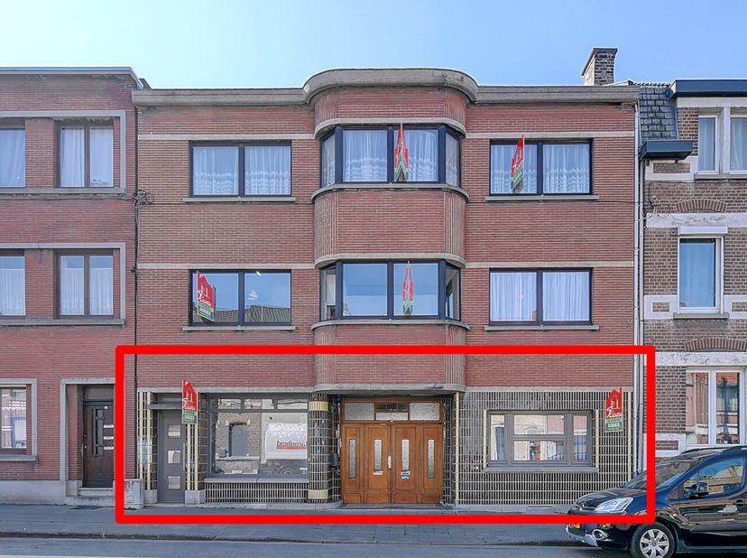 Visite virtuelle : https://my.matterport.com/show/?m=Xa45FzfoxFL -  L&#039;immobilière SCIARA a le plaisir de vous présenter ce lot de 2 appartements actue
