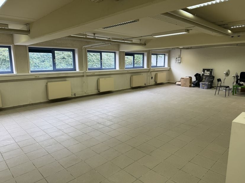 Chambre au sous-sol (450 m²) à louer  idéale pour le stockage&lt;br /&gt;
Vous recherchez un grand espace de rangement? Cette cave d&#039;environ 450 m² est parf