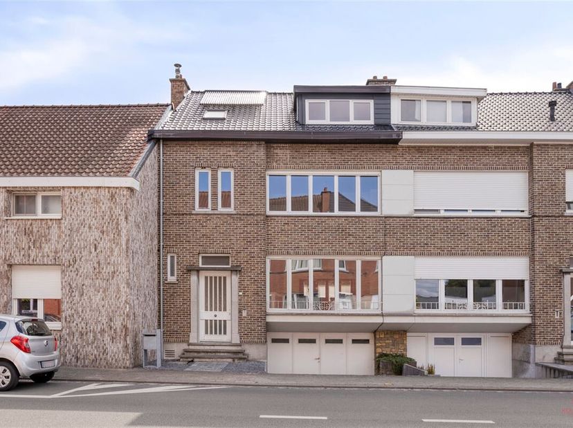 Cette maison récemment rénovée est située à Eine, un quartier d&#039;Audenarde. A seulement 10 minutes du centre d&#039;Audenarde, tout en bénéficiant du calme