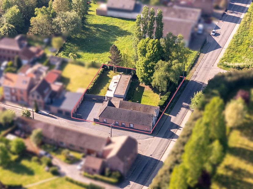 Située dans le beau village de Froidmont, lAgence Leclercq vous propose cette spacieuse maison plein pied 3 chambres ET espace Wellness.&lt;br /&gt;
La mais
