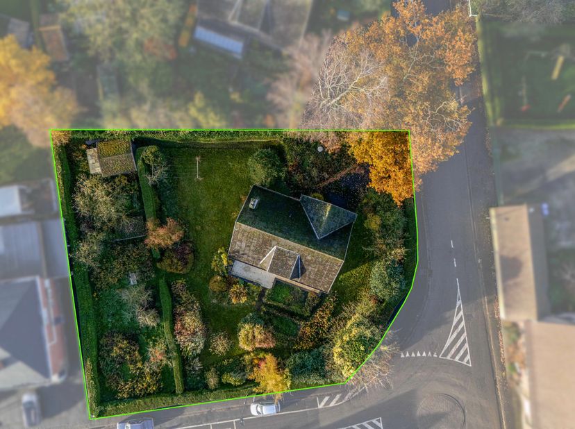 Découvrez cette charmante villa, idéalement située dans le paisible village d&#039;Escanaffles.&lt;br /&gt;
Cette maison combine une grande superficie (tant du t