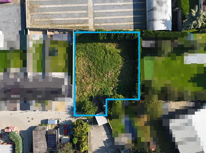 TERRAIN CONSTRUCTIBLE SANS OBLIGATION DE CONSTRUIRE&lt;br /&gt;
SITUATION :&lt;br /&gt;
Ce beau terrain à bâtir SANS OBLIGATION DE CONSTRUCTION se trouve dans un