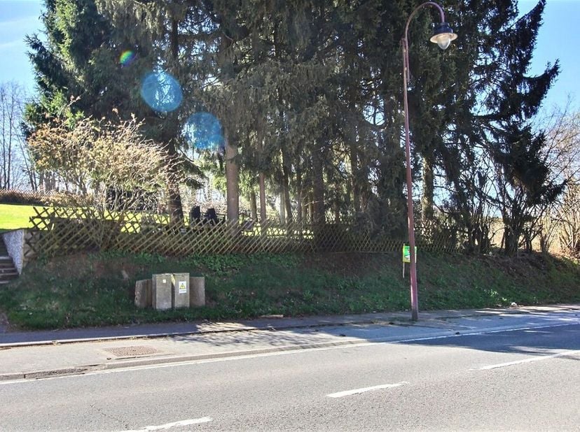 WAIMES rue dEupen: A deux pas du centre de Waimes et proche de toutes balades en nature avec la proximité du lac de Robertville, nous avons le plaisir