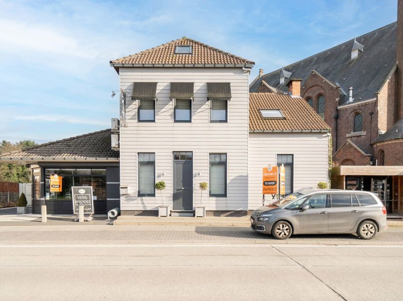 Exclusieve handelswoning te koop in Grootlo!&lt;br /&gt;
Bent u op zoek naar een toplocatie waar u wonen en werken kunt combineren? Deze uitzonderlijke hand