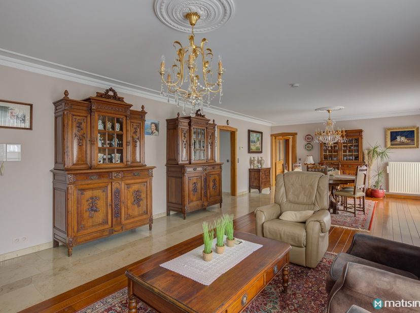 Appartement à vendre
                    à 3665 As