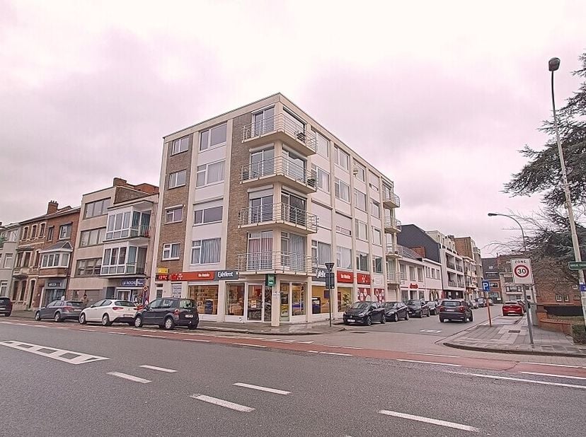 Appartement à louer
                    à 8200 Sint-Andries